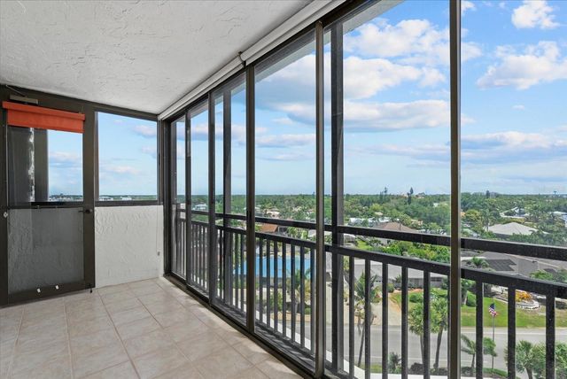 627 ALHAMBRA ROAD 801, Venice, FL 34285