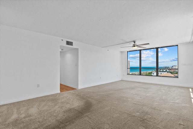 627 ALHAMBRA ROAD 801, Venice, FL 34285