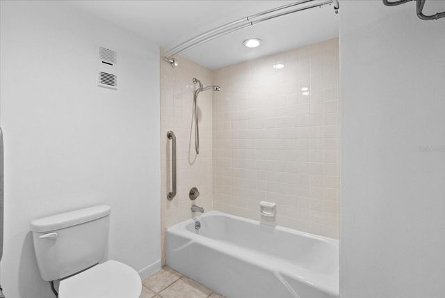 627 ALHAMBRA ROAD 801, Venice, FL 34285