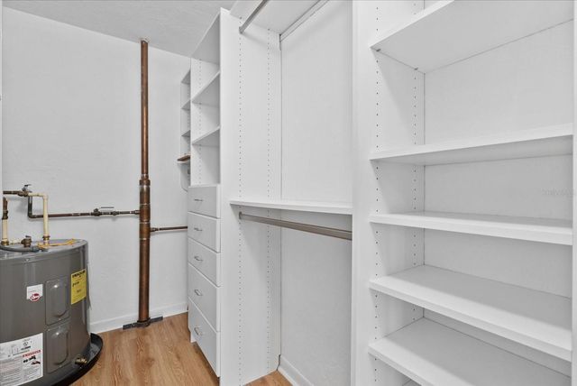 627 ALHAMBRA ROAD 801, Venice, FL 34285