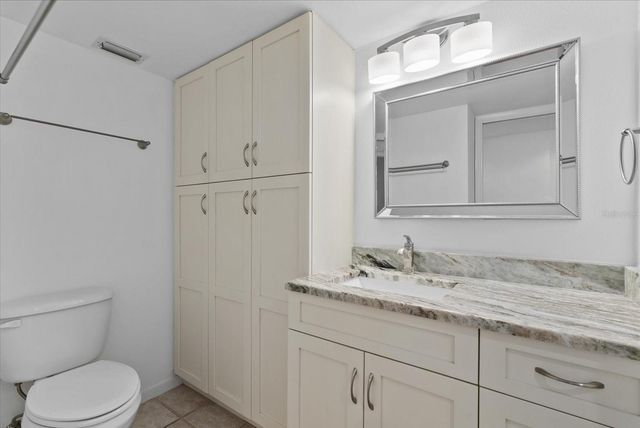 627 ALHAMBRA ROAD 801, Venice, FL 34285