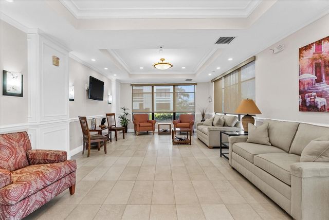 627 ALHAMBRA ROAD 801, Venice, FL 34285