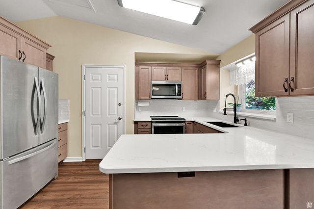 1552 N 200 W, Bountiful, UT 84010