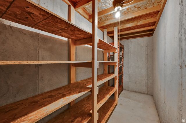 1552 N 200 W, Bountiful, UT 84010