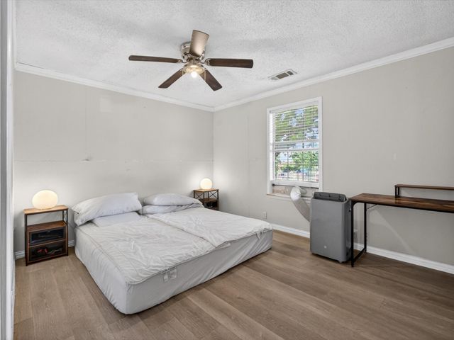 225 Cobb Avenue, Van Alstyne, TX 75495