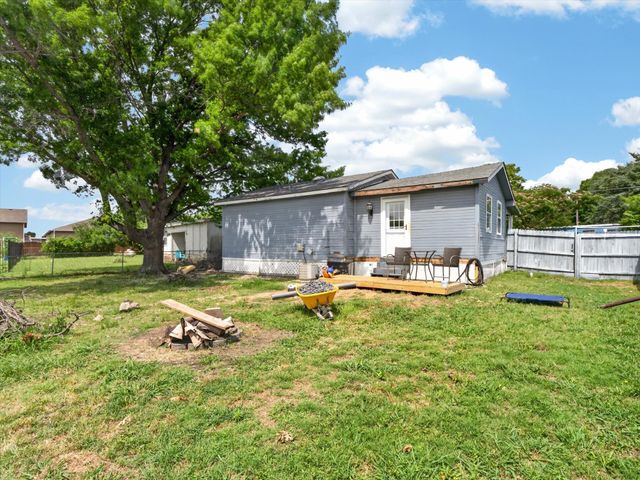 225 Cobb Avenue, Van Alstyne, TX 75495