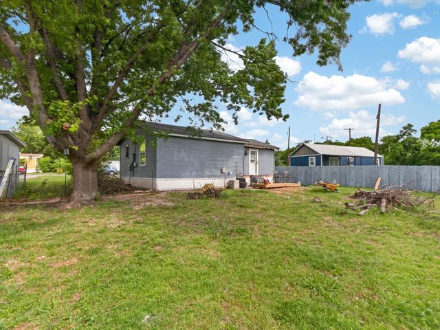 225 Cobb Avenue, Van Alstyne, TX 75495