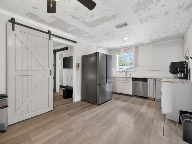225 Cobb Avenue, Van Alstyne, TX 75495