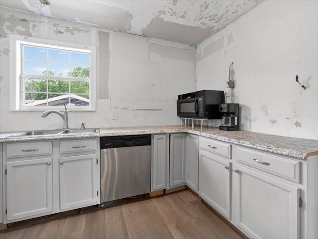 225 Cobb Avenue, Van Alstyne, TX 75495
