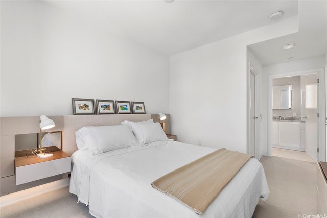 987 Queen Street 3102, Honolulu, HI 96814