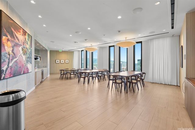 987 Queen Street 3102, Honolulu, HI 96814