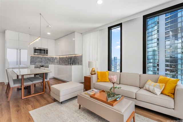 987 Queen Street 3102, Honolulu, HI 96814