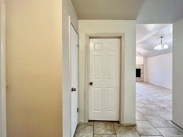 12722 UHR LN, San Antonio, TX 78217