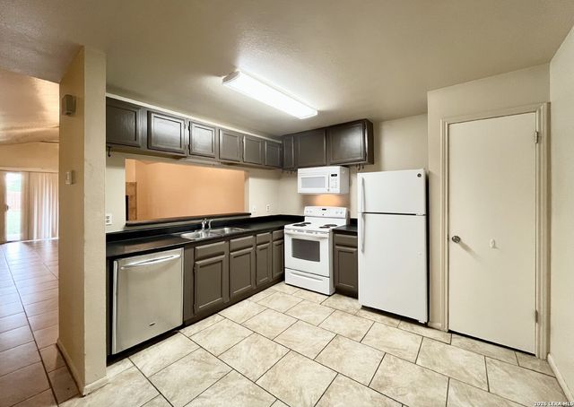 12722 UHR LN, San Antonio, TX 78217