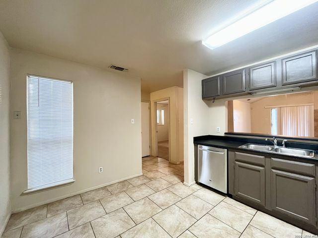12722 UHR LN, San Antonio, TX 78217