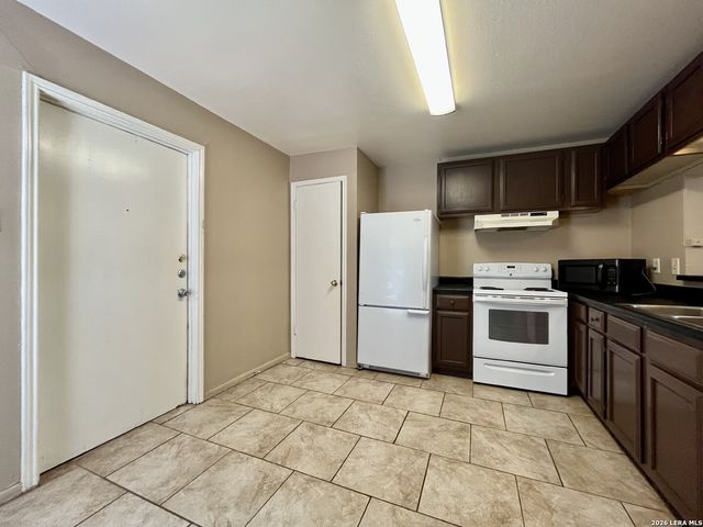12722 UHR LN, San Antonio, TX 78217
