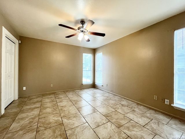 12722 UHR LN, San Antonio, TX 78217