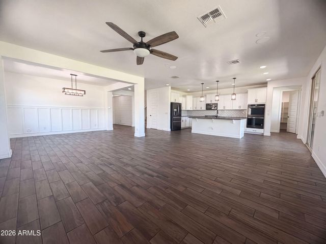 2166 W MADISEN MARIE Avenue, San Tan Valley, AZ 85144
