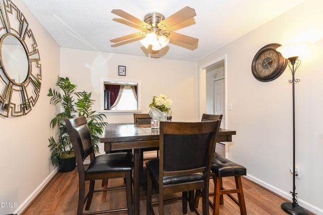 915 Shelby Drive E, Greensboro, NC 27409