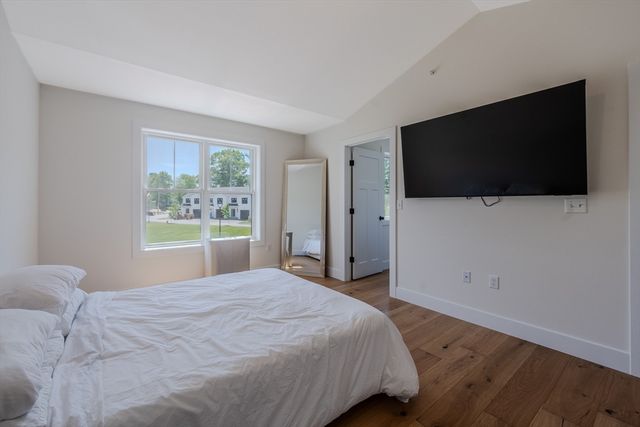 112 Genest St 12, Dracut, MA 01826