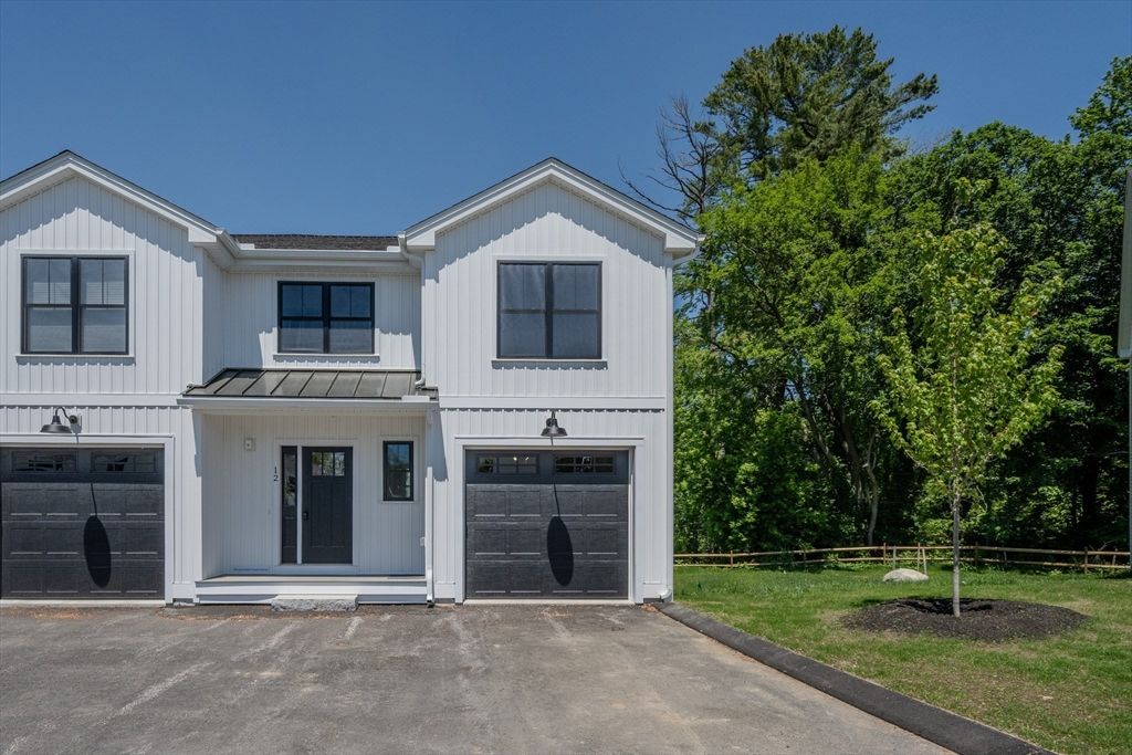 112 Genest St 12, Dracut, MA 01826