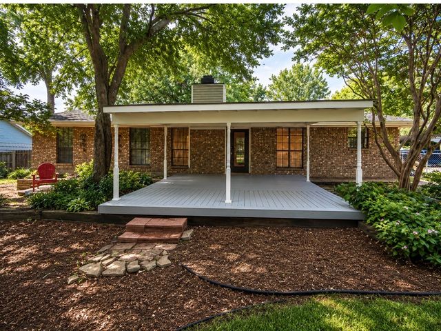 701 Adams Drive, Crandall, TX 75114