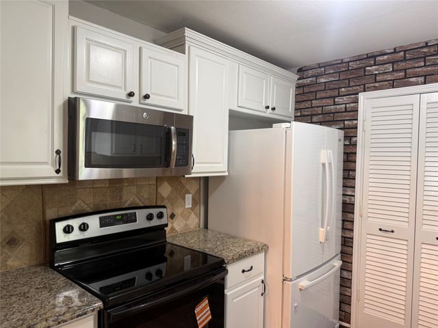 701 Adams Drive, Crandall, TX 75114