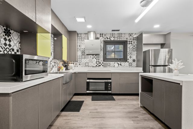 2307 Lake Street 2, Evanston, IL 60201