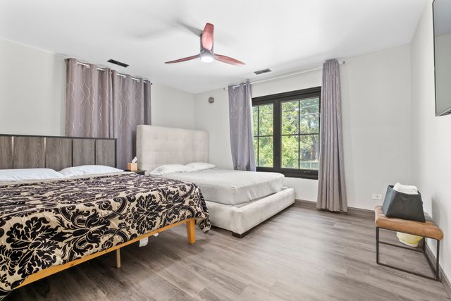 2307 Lake Street 2, Evanston, IL 60201