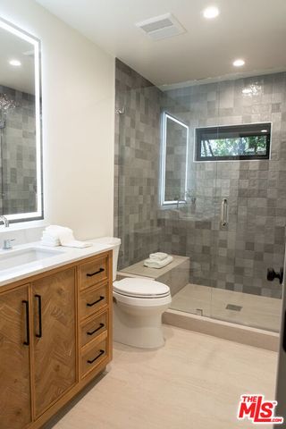 3436 Longridge Avenue, Los Angeles, CA 91423