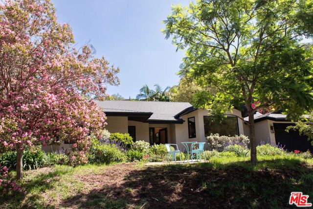 3436 Longridge Avenue, Los Angeles, CA 91423