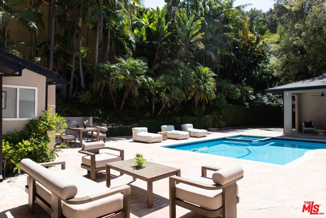 3436 Longridge Avenue, Los Angeles, CA 91423