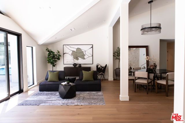 3436 Longridge Avenue, Los Angeles, CA 91423