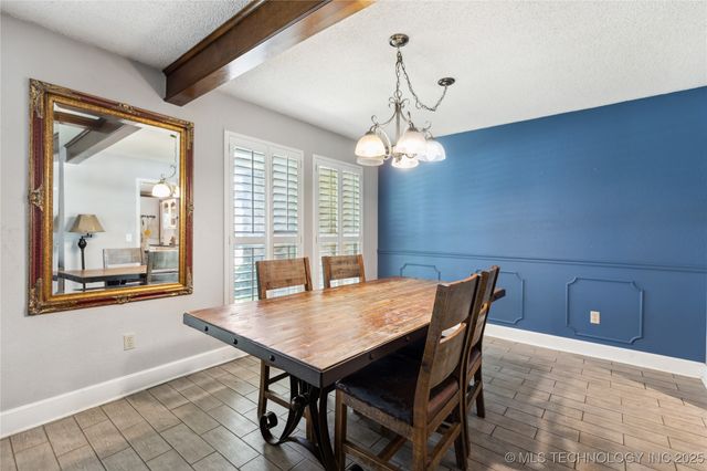 9208 S 70th Avenue E, Tulsa, OK 74133