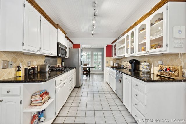 9208 S 70th Avenue E, Tulsa, OK 74133