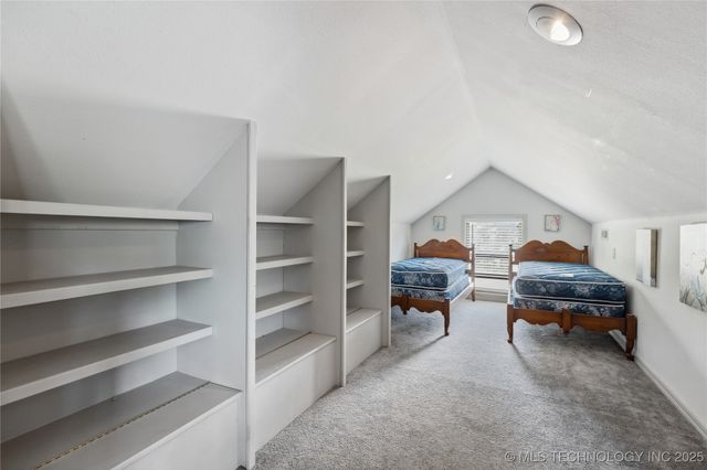 9208 S 70th Avenue E, Tulsa, OK 74133