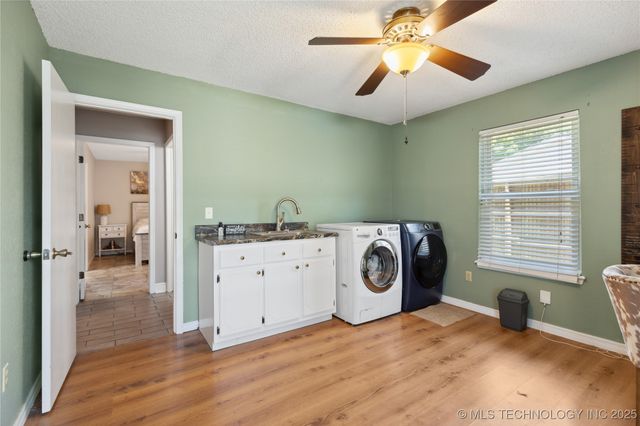 9208 S 70th Avenue E, Tulsa, OK 74133