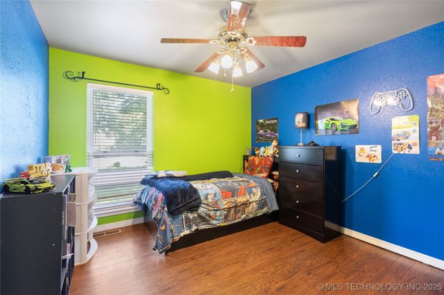 9208 S 70th Avenue E, Tulsa, OK 74133