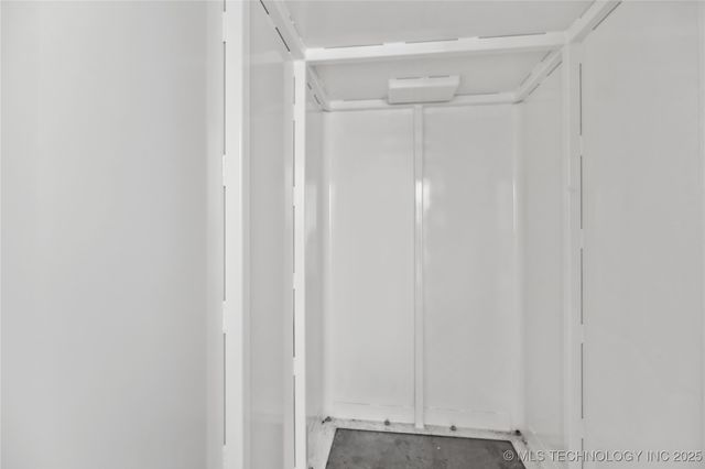 9208 S 70th Avenue E, Tulsa, OK 74133