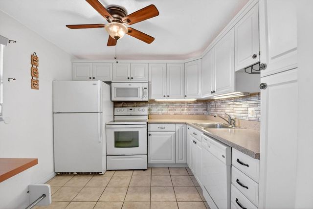 230 NE 26th Avenue 3020, Boynton Beach, FL 33435