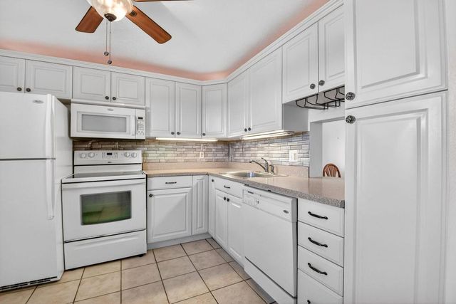 230 NE 26th Avenue 3020, Boynton Beach, FL 33435