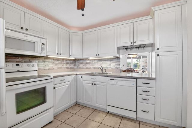 230 NE 26th Avenue 3020, Boynton Beach, FL 33435