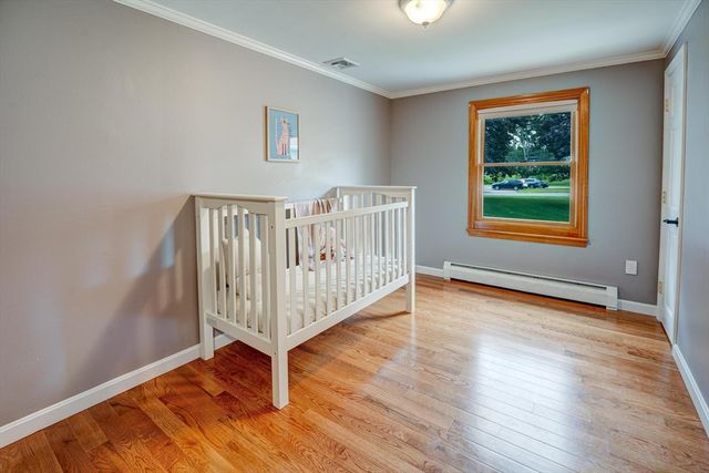 4 Mill Rd, Chelmsford, MA 01824
