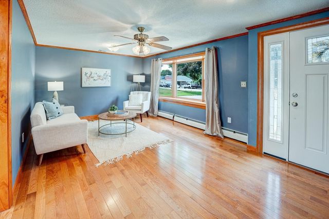 4 Mill Rd, Chelmsford, MA 01824