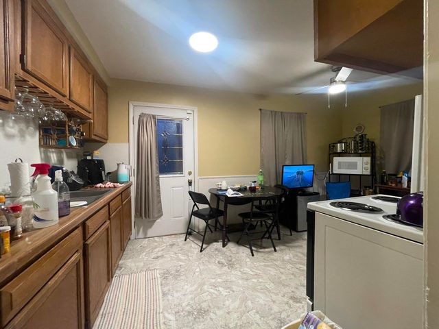 18680 Five Points Street, Redford Charter Twp, MI 48240