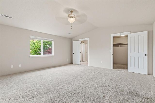 1706 Dragon Tail Place, Medford, OR 97504