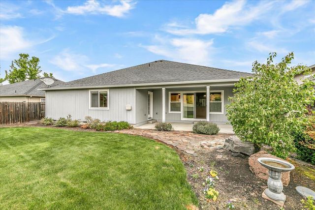 1706 Dragon Tail Place, Medford, OR 97504