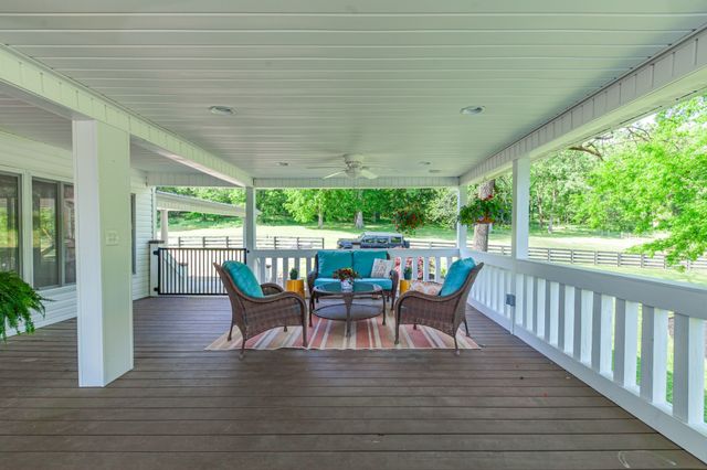 4000 Cantebury Dr, Culleoka, TN 38451