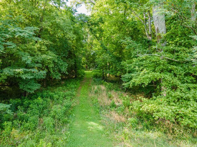 4000 Cantebury Dr, Culleoka, TN 38451