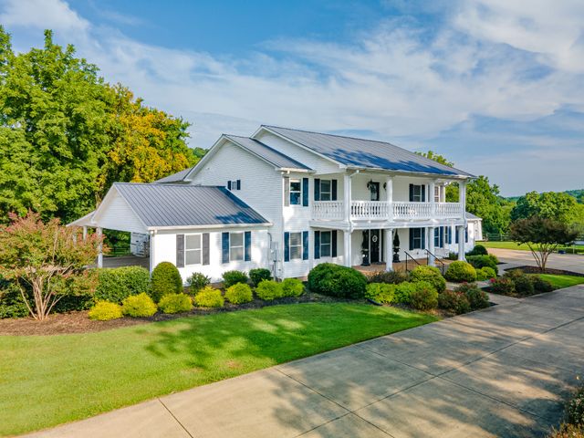 4000 Cantebury Dr, Culleoka, TN 38451
